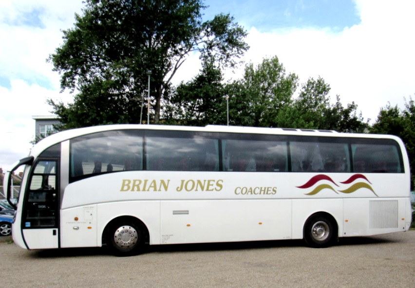 White Coach | White Coach For Wedding Hire In Gravesend, Kent White Coach | White Coach For Wedding Hire In Gravesend, Kent